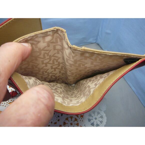 DKNY Red 100% Leather Card Wallet - Picture 4 of 10